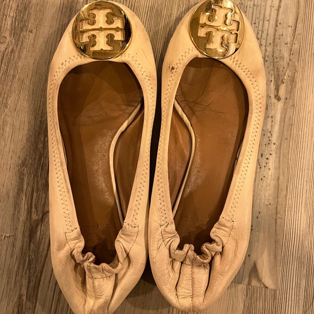 Tory Burch Flats Size 7 in Cream